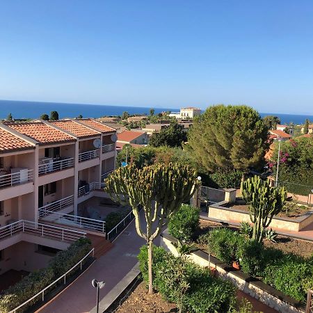 Apartamento La Dimora Delle Begonie Cefalú Exterior foto