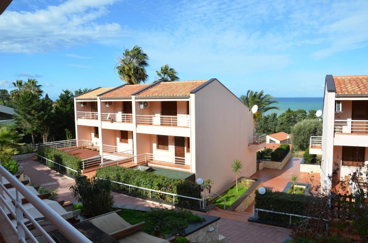 Apartamento La Dimora Delle Begonie Cefalú Exterior foto